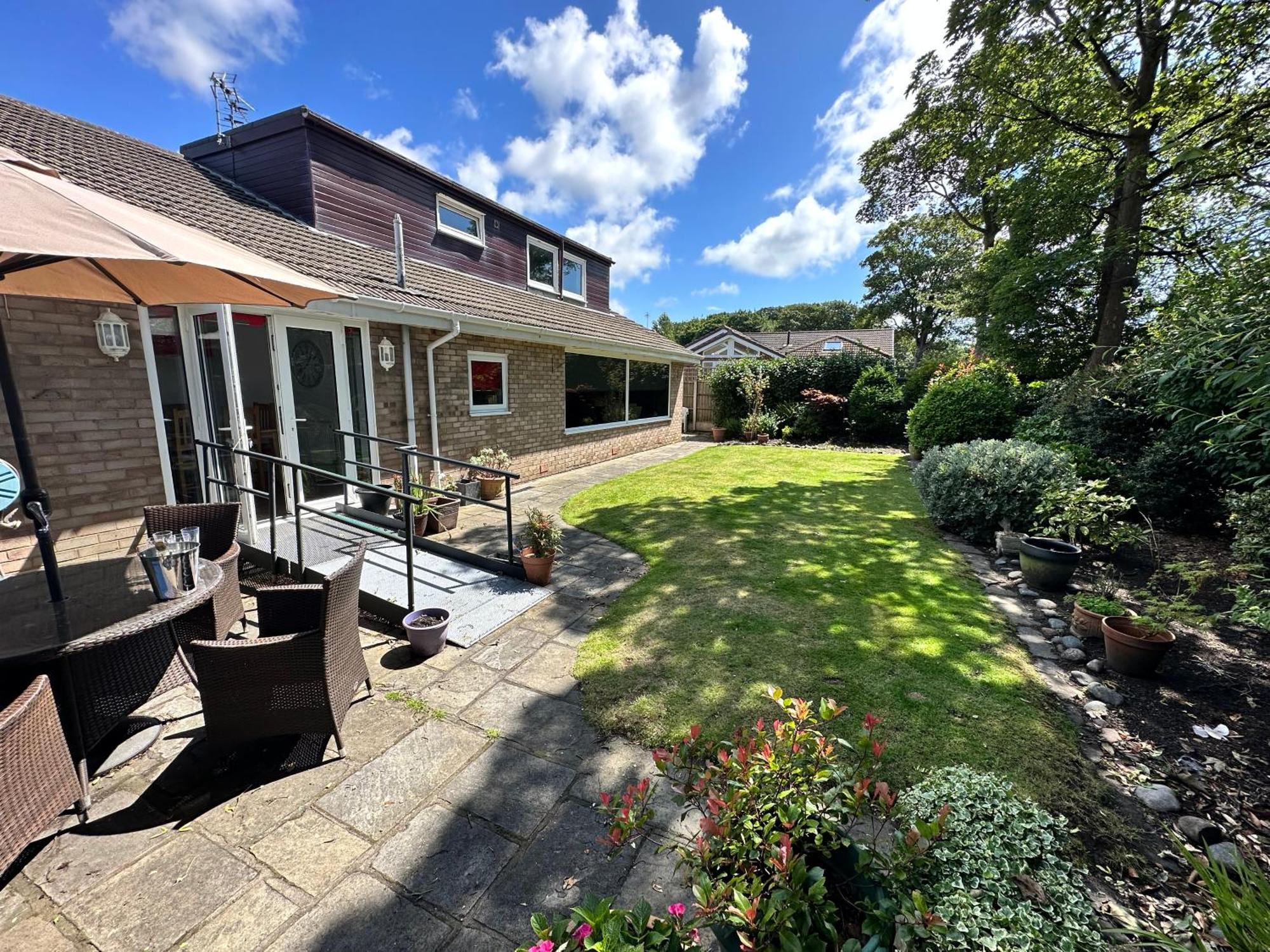 'Sounion' - Fabulous, Spacious Modern House With Large Private Garden In Leafy Lytham Lytham St Annes Kültér fotó